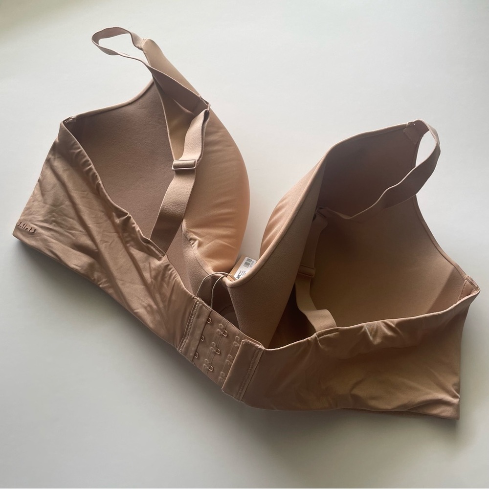 Skims Wireless Form Lightly Lined Bra Women’s 46DD Clay Beige Feminine Comfort - Picture 5 of 12